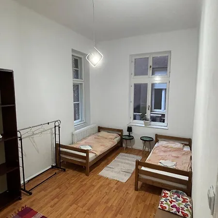 Centre Apartment-3 Bedroom, Vjecna Vatra Apartament *