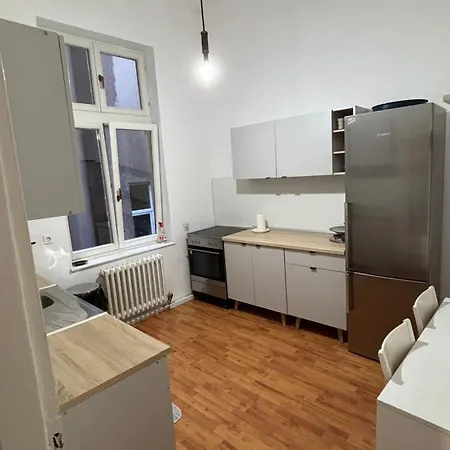 Centre Apartment-3 Bedroom, Vjecna Vatra *