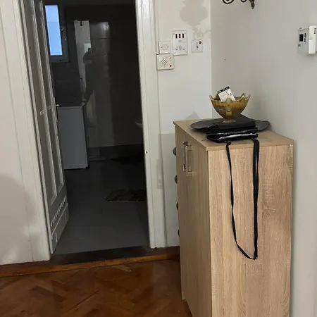 Centre Apartment-3 Bedroom, Vjecna Vatra