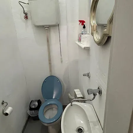 Centre Apartment-3 Bedroom, Vjecna Vatra アパート *