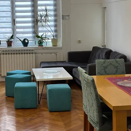 Apartament Centre Apartment-3 Bedroom, Vjecna Vatra *