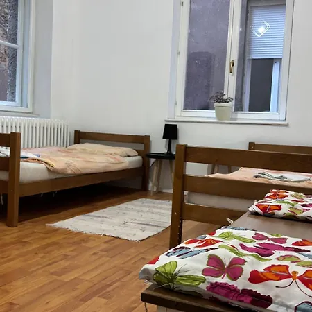 Centre Apartment-3 Bedroom, Vjecna Vatra * サラエヴォ